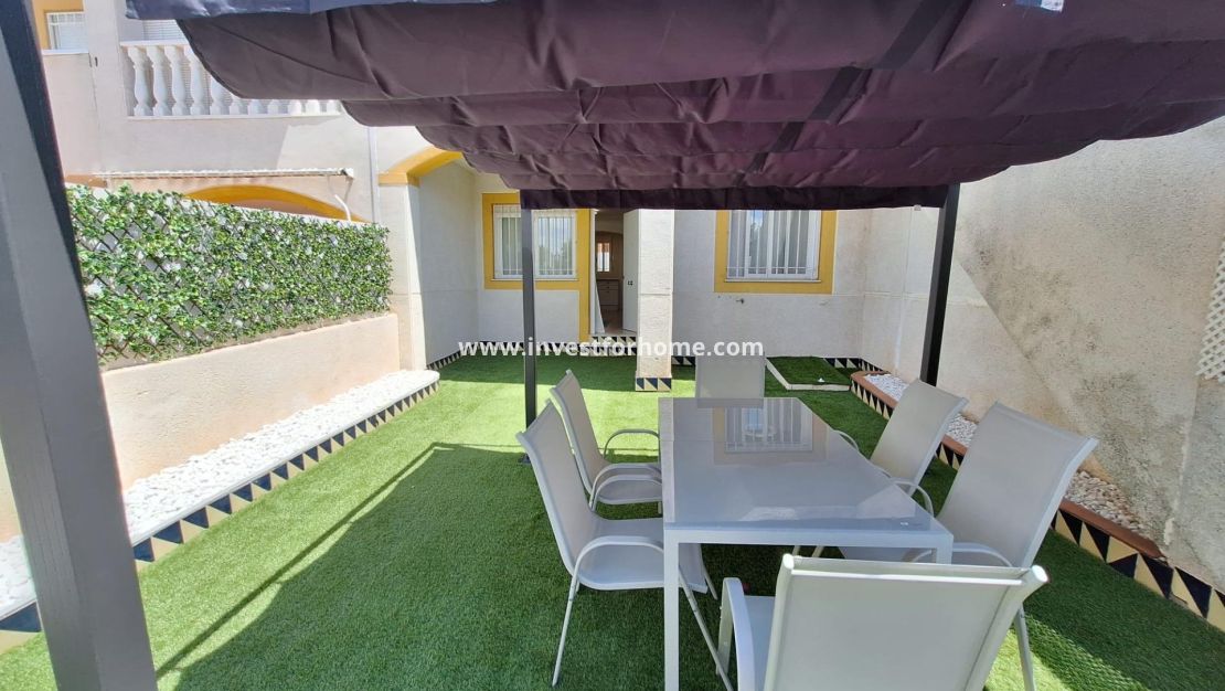 Sale - Bungalow - Torrevieja - Nueva Torrevieja - Aguas Nuevas
