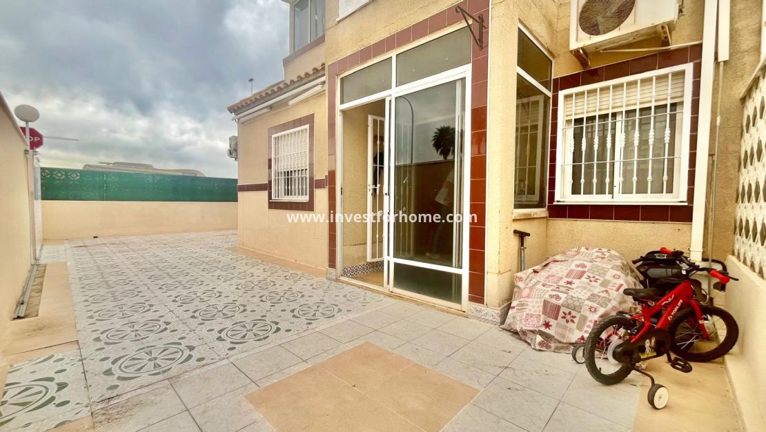 Sale - Bungalow - Torrevieja - Paraje Natural