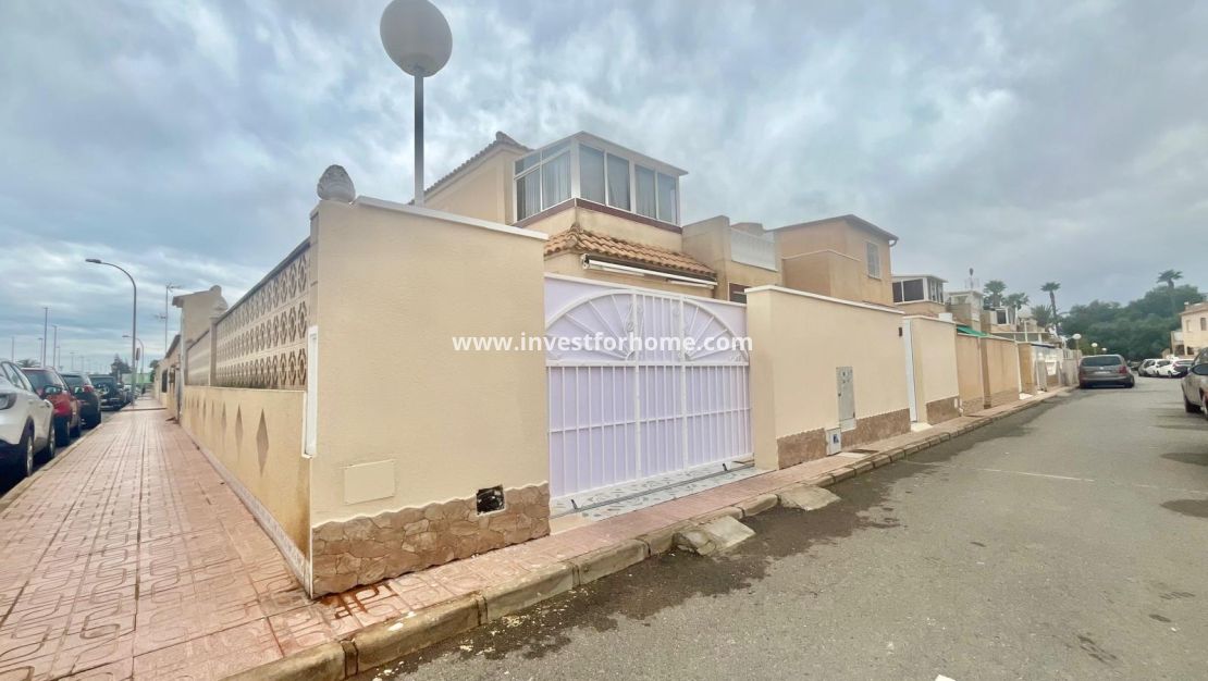 Sale - Bungalow - Torrevieja - Paraje Natural