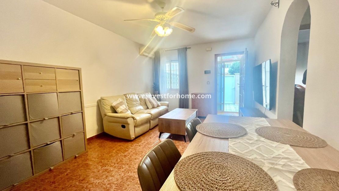 Sale - Bungalow - Torrevieja - Paraje Natural
