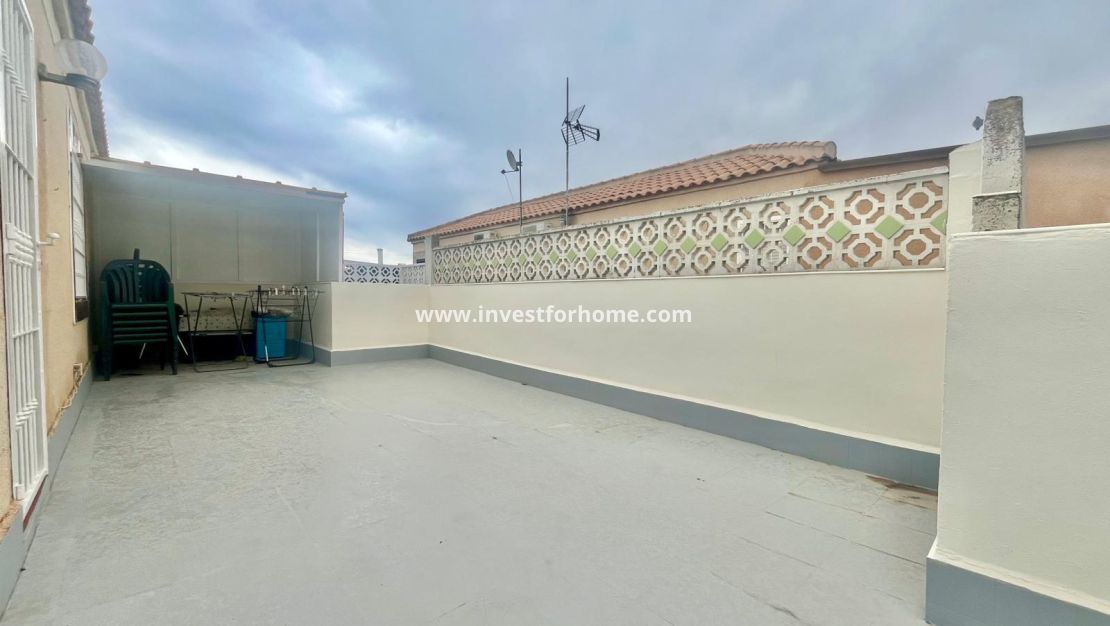 Sale - Bungalow - Torrevieja - Paraje Natural