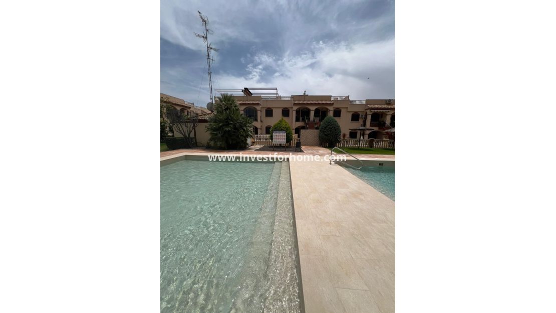 Sale - Bungalow - Torrevieja - Parque Acuático - Sector 25