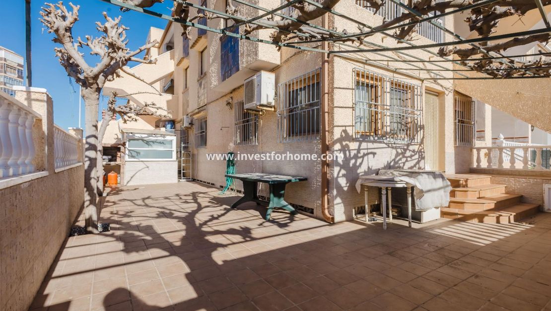 Sale - Bungalow - Torrevieja - Playa De La Mata