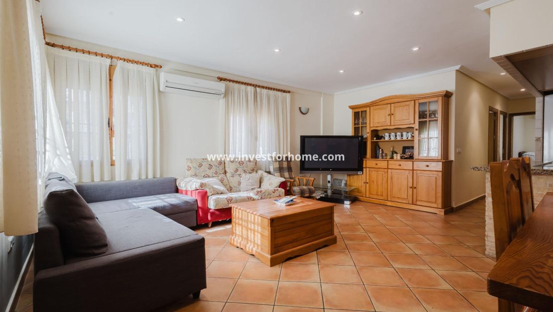 Sale - Bungalow - Torrevieja - Playa De La Mata