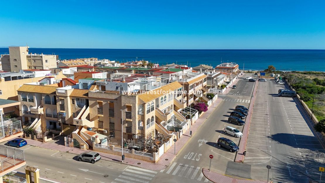 Sale - Bungalow - Torrevieja - Playa De La Mata