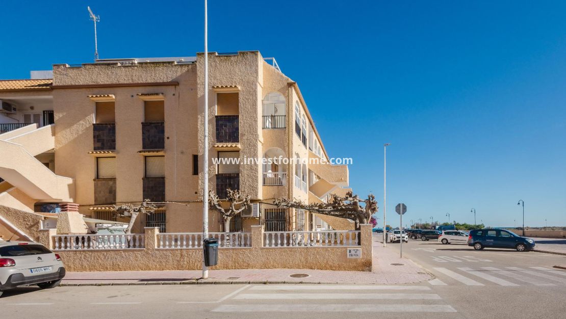 Sale - Bungalow - Torrevieja - Playa De La Mata