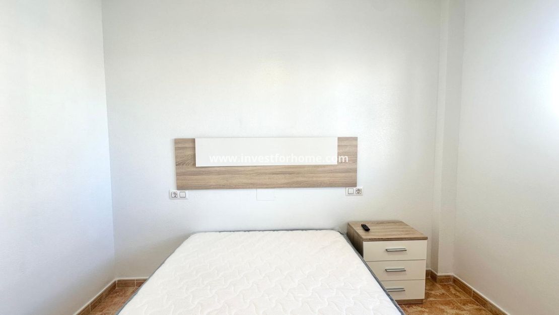 Sale - Bungalow - Torrevieja - Playa de los Locos