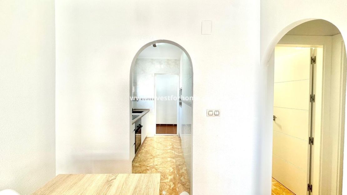 Sale - Bungalow - Torrevieja - Playa de los Locos