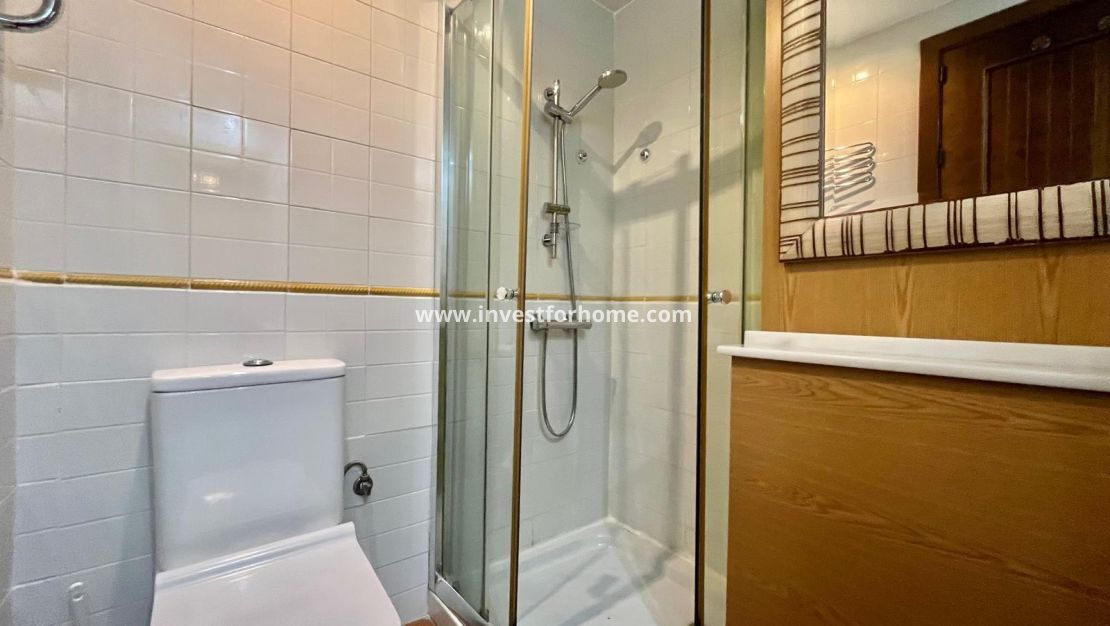 Sale - Bungalow - Torrevieja - Punta prima