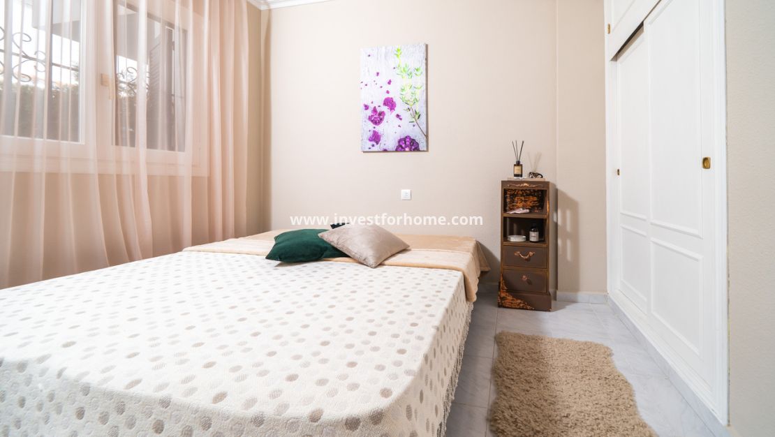 Sale - Bungalow - Torrevieja - Torrelamata - La Mata