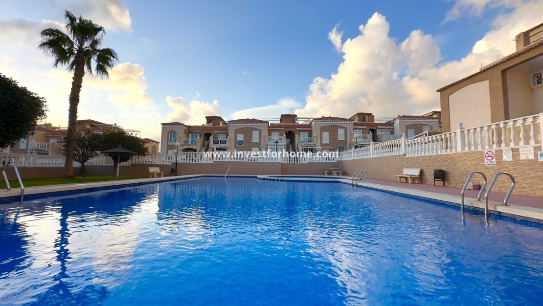 Sale - Bungalow - Torrevieja - Torrelamata - La Mata