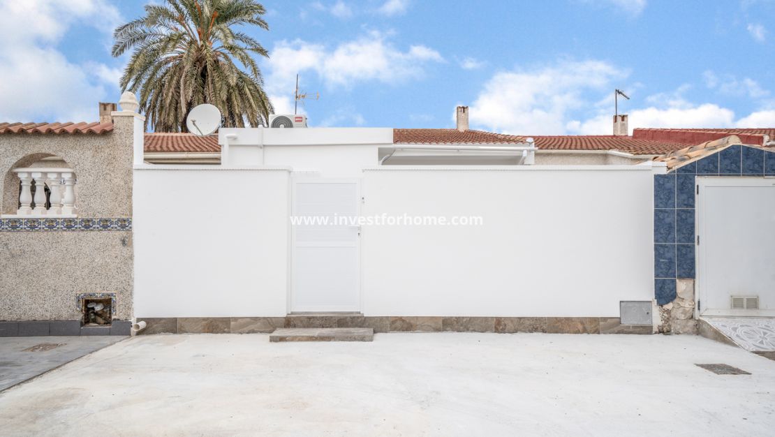 Sale - Bungalow - Torrevieja - Torreta