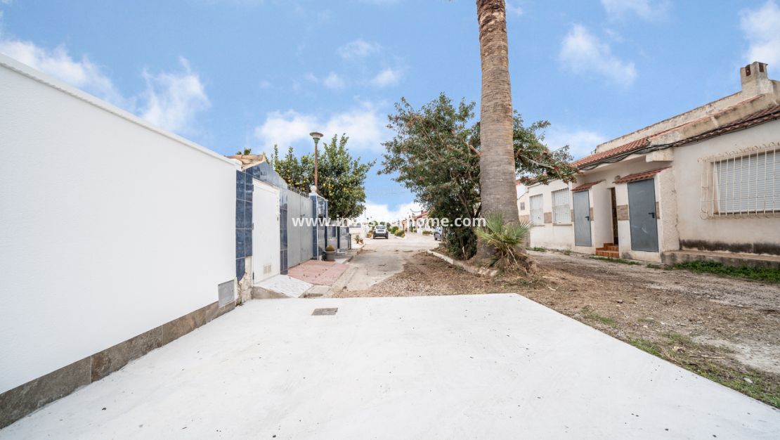 Sale - Bungalow - Torrevieja - Torreta