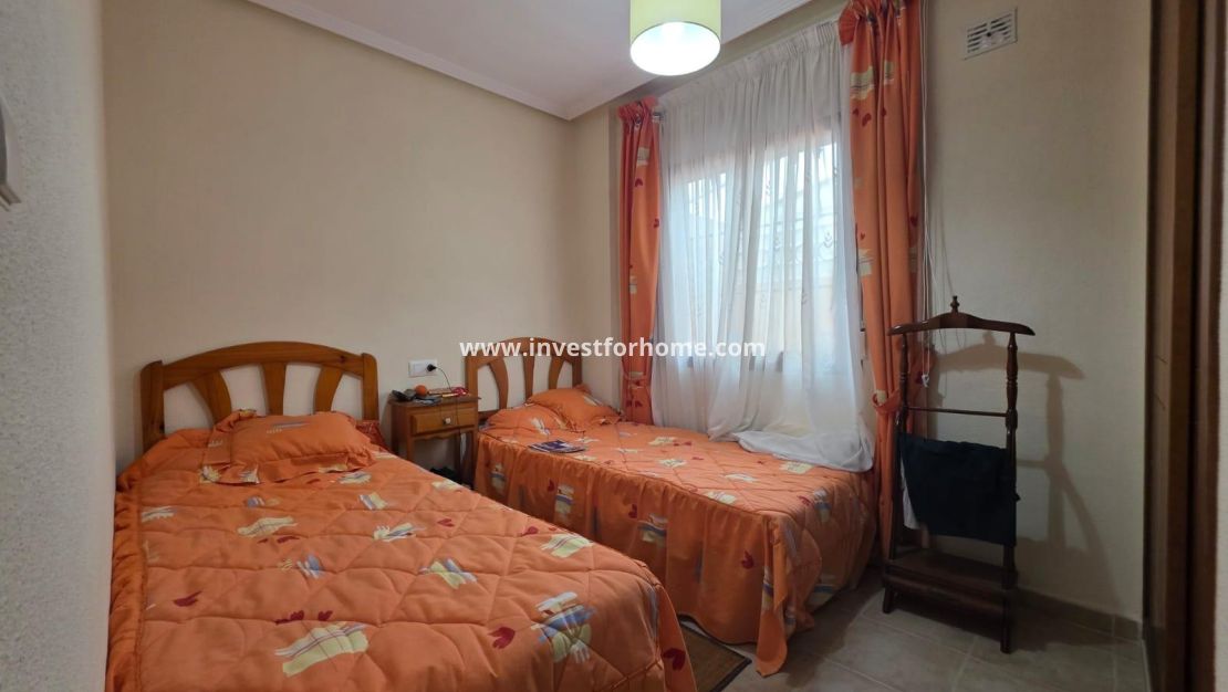 Sale - Bungalow - Torrevieja - Zona Los Frutales