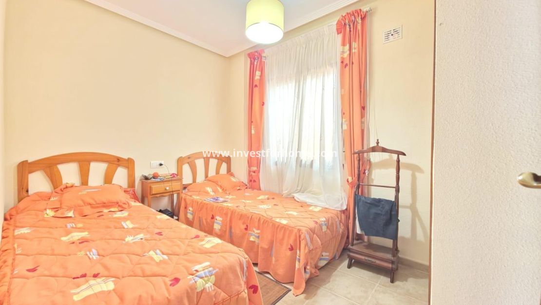 Sale - Bungalow - Torrevieja - Zona Los Frutales