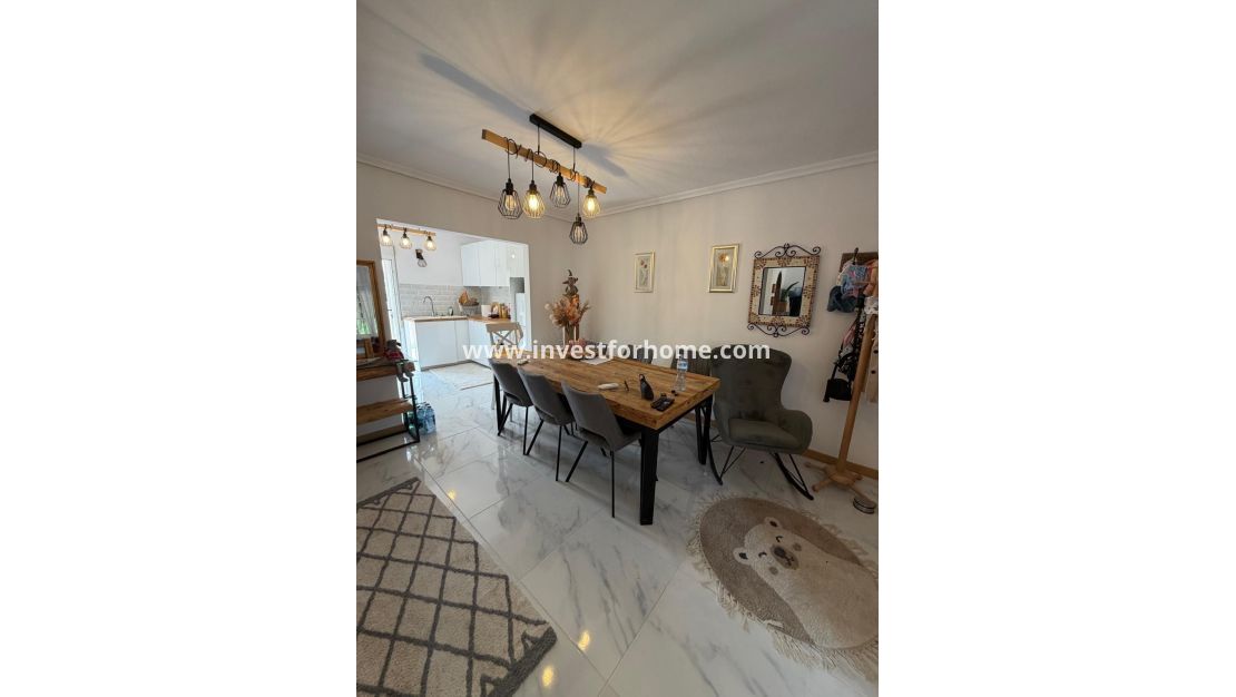 Sale - Bungalow - Torrevieja - Zona Los Frutales