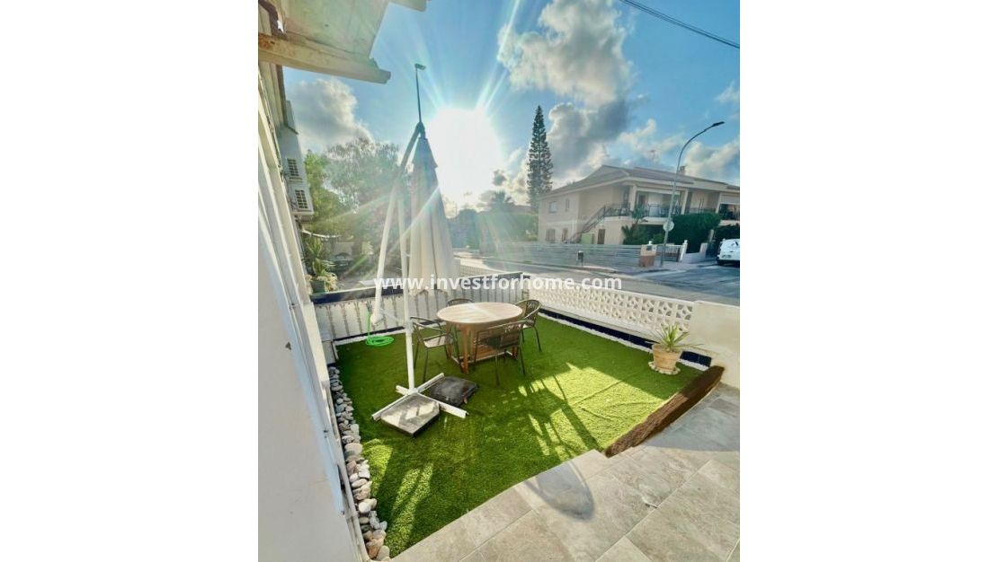 Sale - House - Aquilas