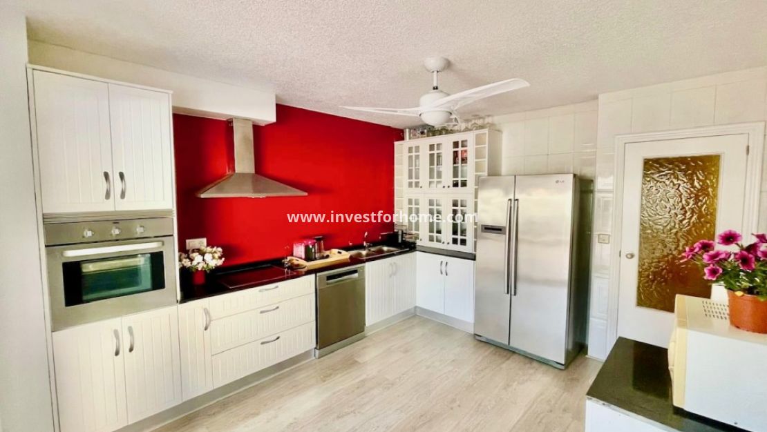 Sale - House - Aquilas