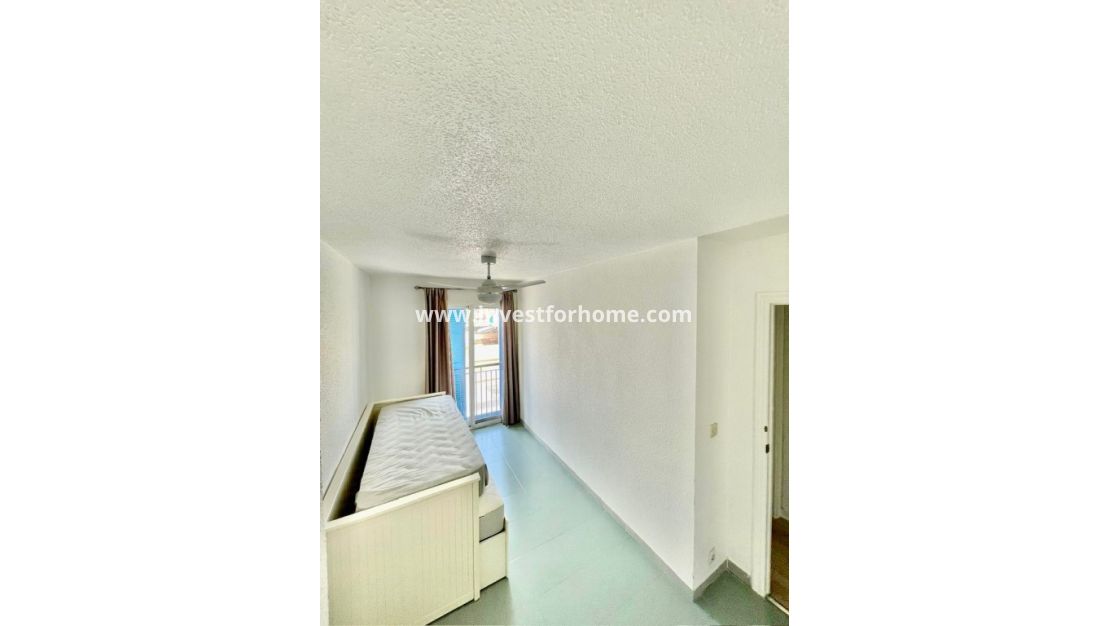 Sale - House - Aquilas