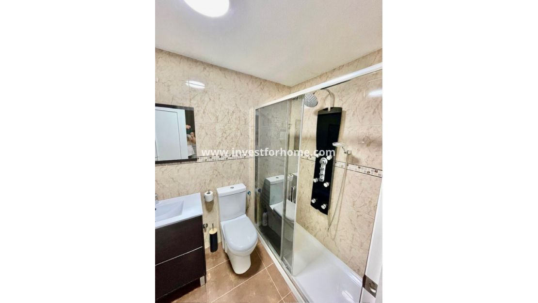 Sale - House - Aquilas