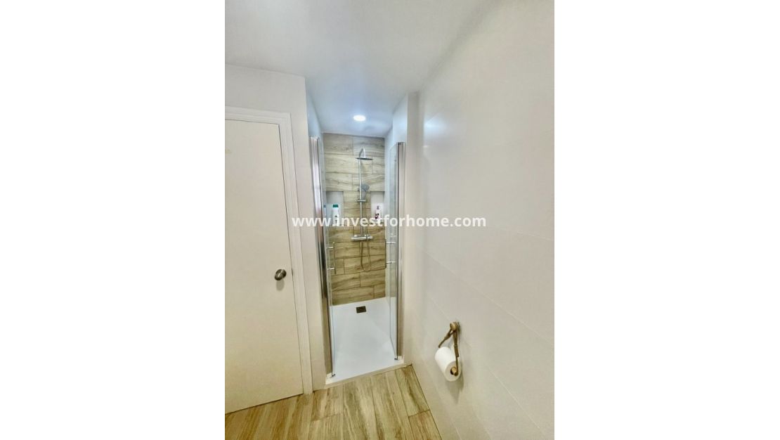 Sale - House - Aquilas
