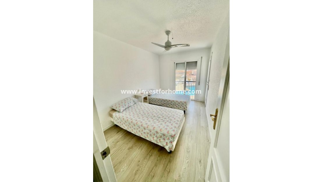 Sale - House - Aquilas