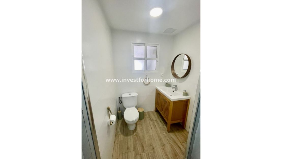 Sale - House - Aquilas