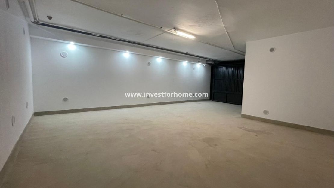 Sale - House - Aquilas