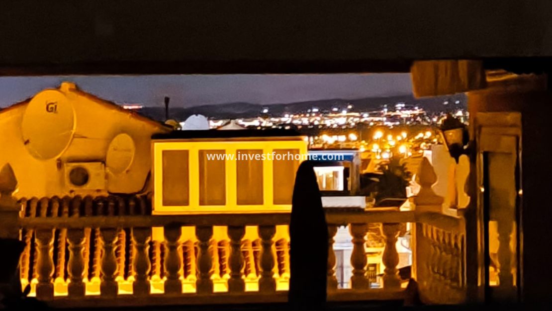 Sale - House - El Chaparral - Inland