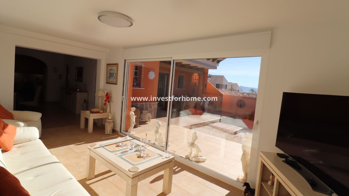 Sale - House - Fortuna - Inland