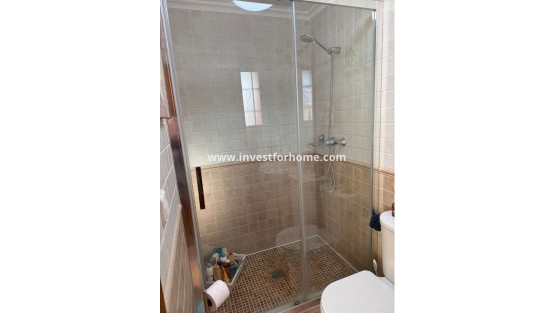 Sale - House - Fortuna - Inland