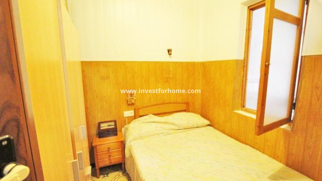 Sale - House - Guardamar del Segura - Centro