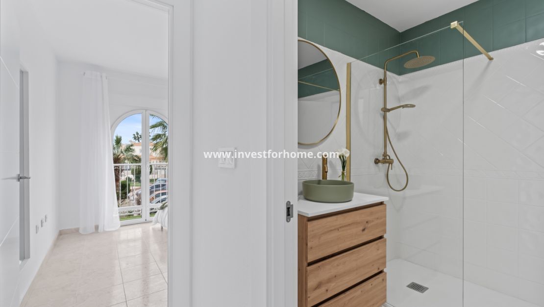 Sale - House - La Florida - Inland