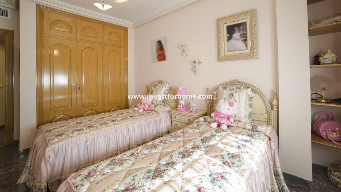 Sale - House - Los Alcázares - Centro