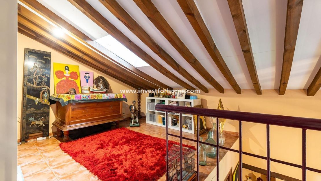 Sale - House - Los Martinez Del Puerto - Los Martínez Del Puerto