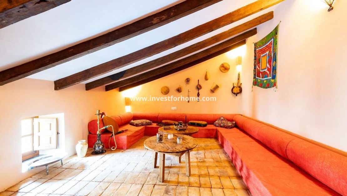 Sale - House - Los Martinez Del Puerto - Los Martínez Del Puerto