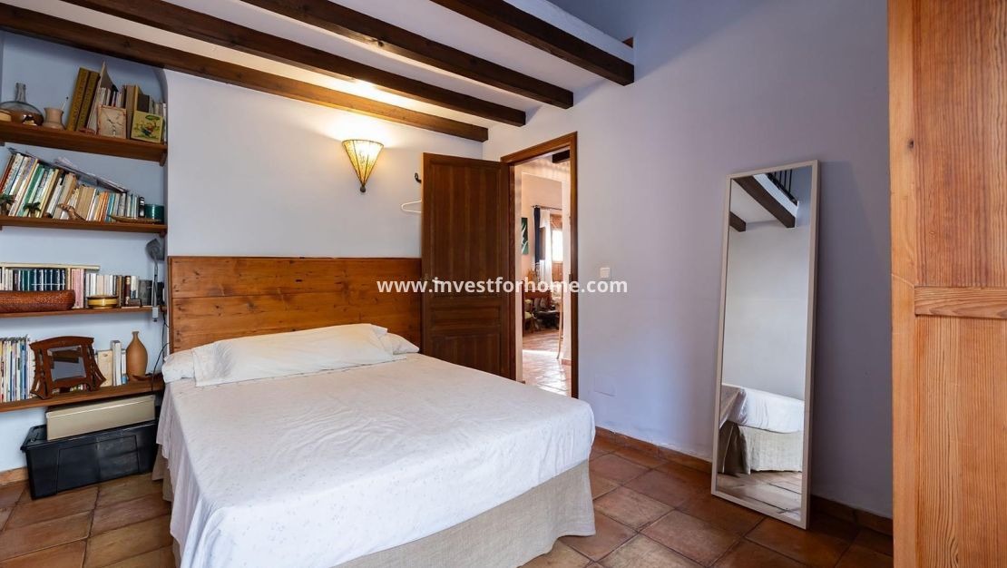 Sale - House - Los Martinez Del Puerto - Los Martínez Del Puerto