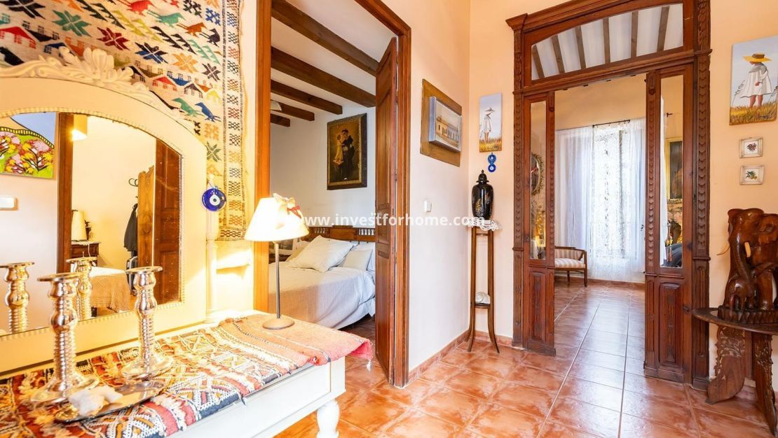 Sale - House - Los Martinez Del Puerto - Los Martínez Del Puerto