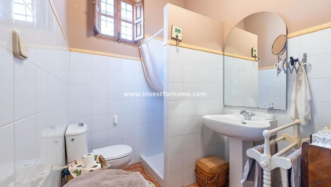 Sale - House - Los Martinez Del Puerto - Los Martínez Del Puerto