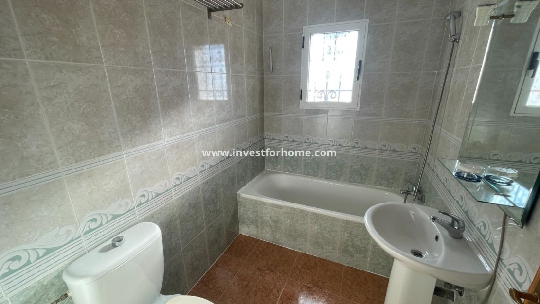 Sale - House - Los Montesinos - Costa Blanca