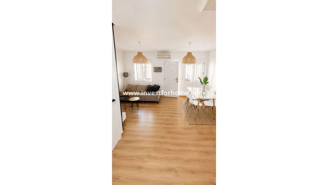 Sale - House - Orihuela Costa - La Zenia