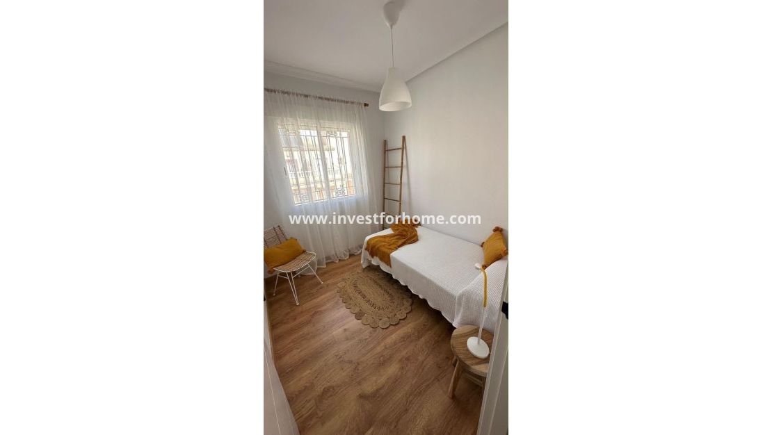 Sale - House - Orihuela Costa - La Zenia