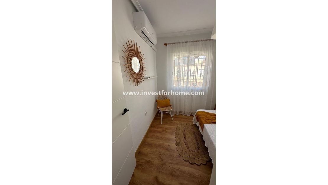 Sale - House - Orihuela Costa - La Zenia