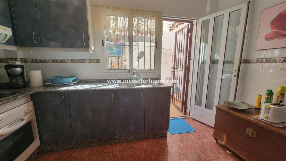 Sale - House - Orihuela Costa - Playa Flamenca