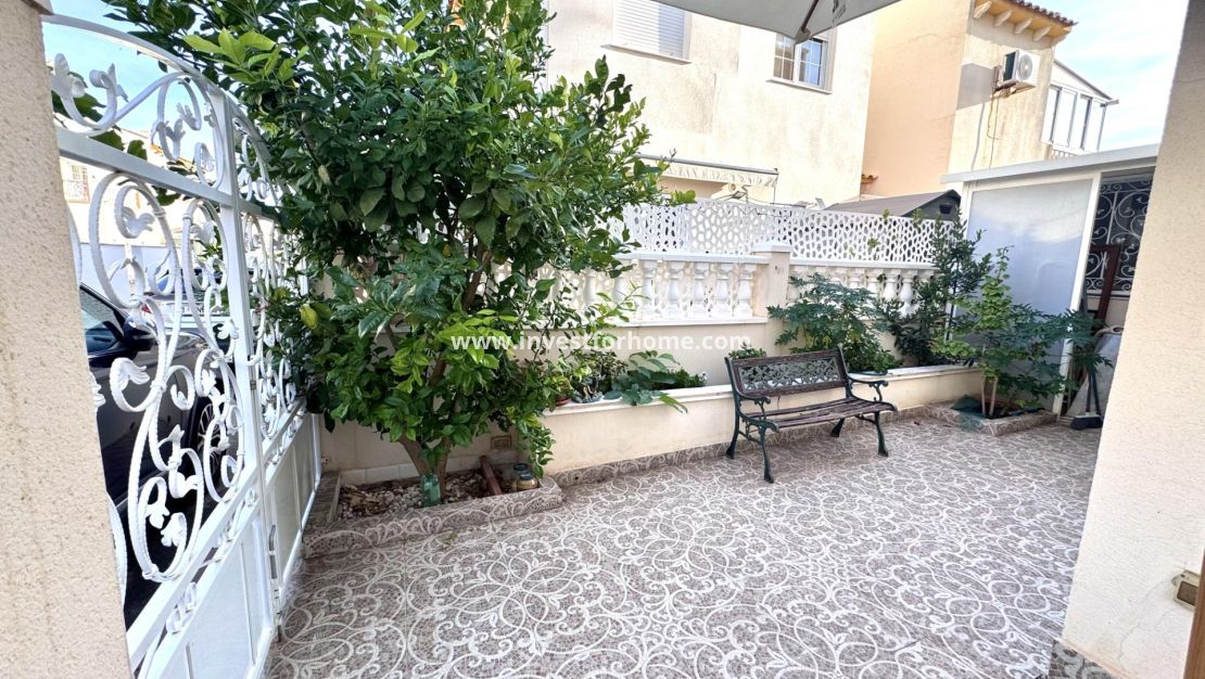 Sale - House - Orihuela Costa - Playa Flamenca
