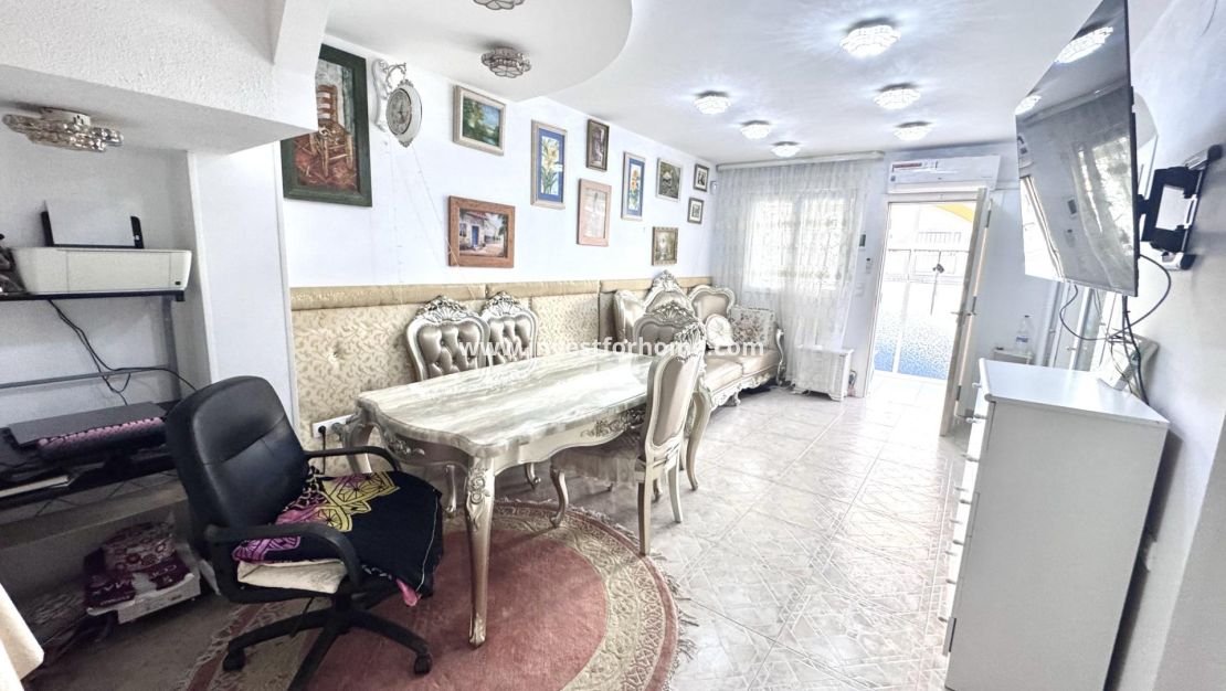 Sale - House - Orihuela Costa - Playa Flamenca