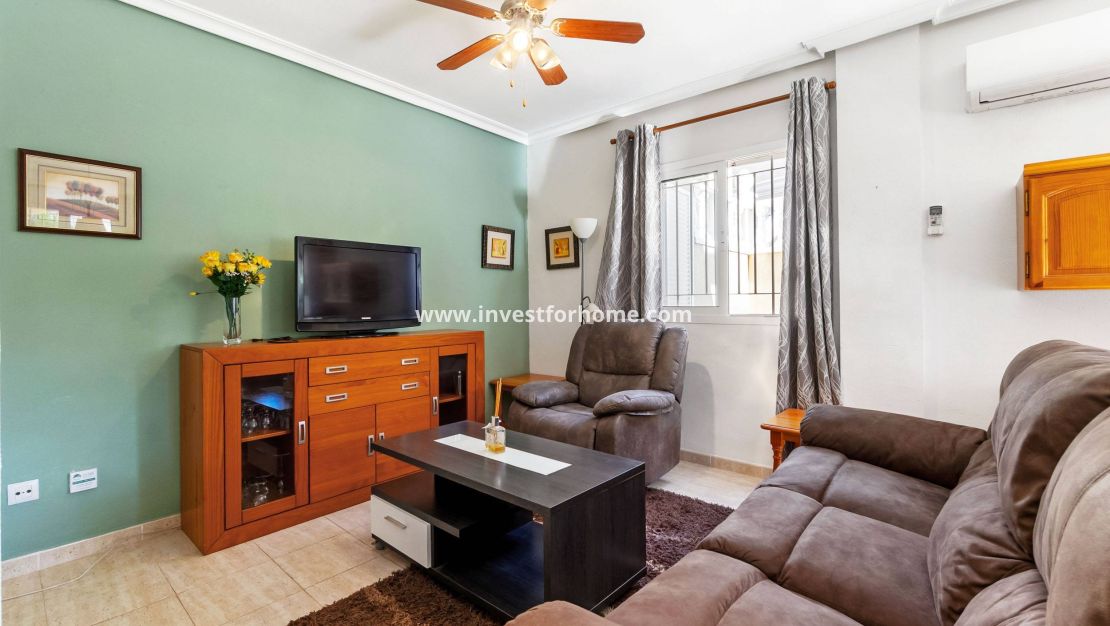 Sale - House - Orihuela Costa - Playa Flamenca