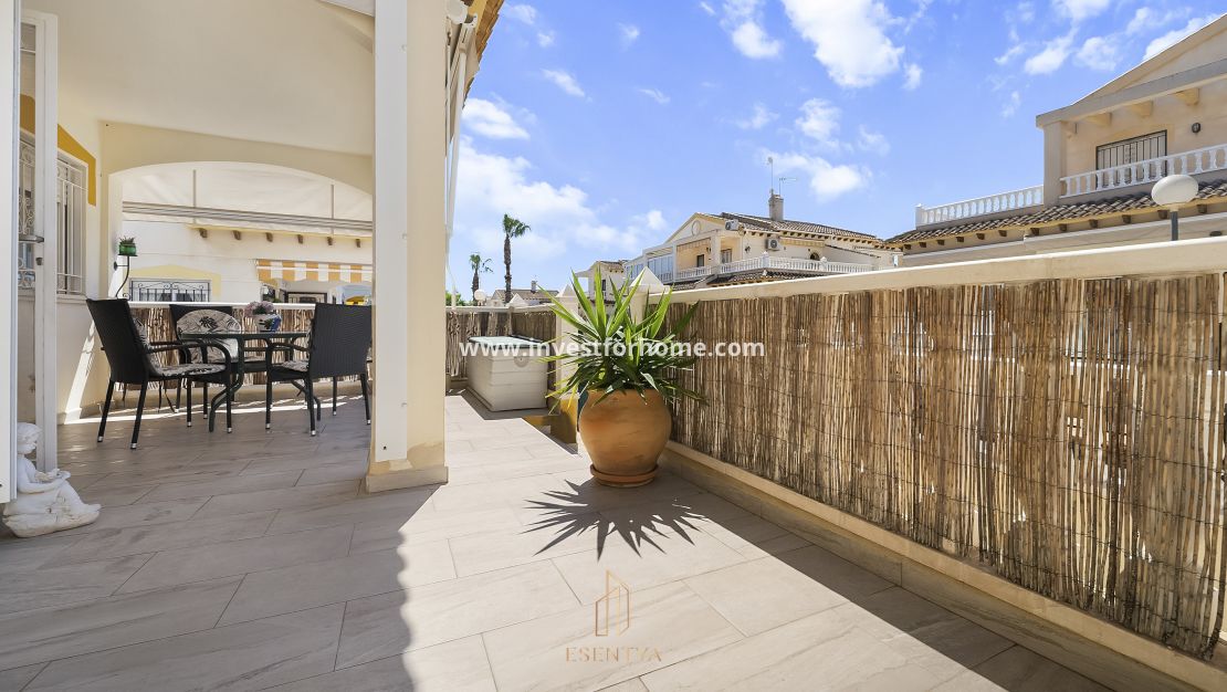 Sale - House - Orihuela Costa - Playa Flamenca
