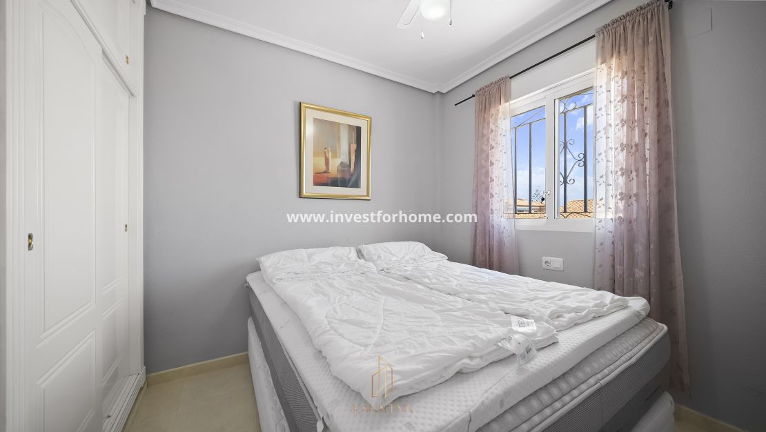 Sale - House - Orihuela Costa - Playa Flamenca