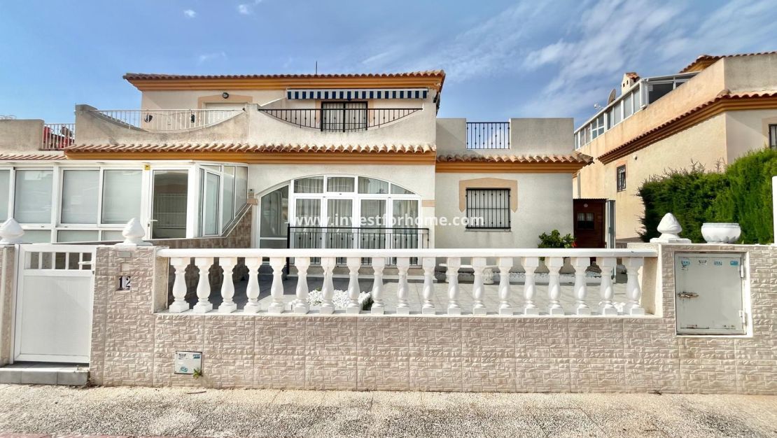 Sale - House - Orihuela Costa - Playa Flamenca